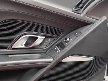 Audi R8 Spyder V10 performance quattro Carbon*LASER*B&O*NAVI