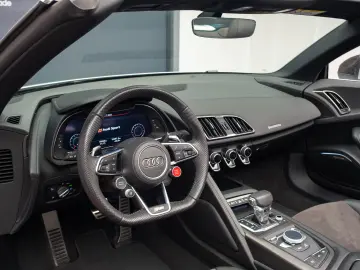 Audi R8 Spyder V10 performance quattro Carbon*LASER*B&O*NAVI