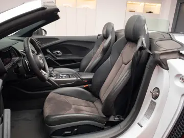 Audi R8 Spyder V10 performance quattro Carbon*LASER*B&O*NAVI