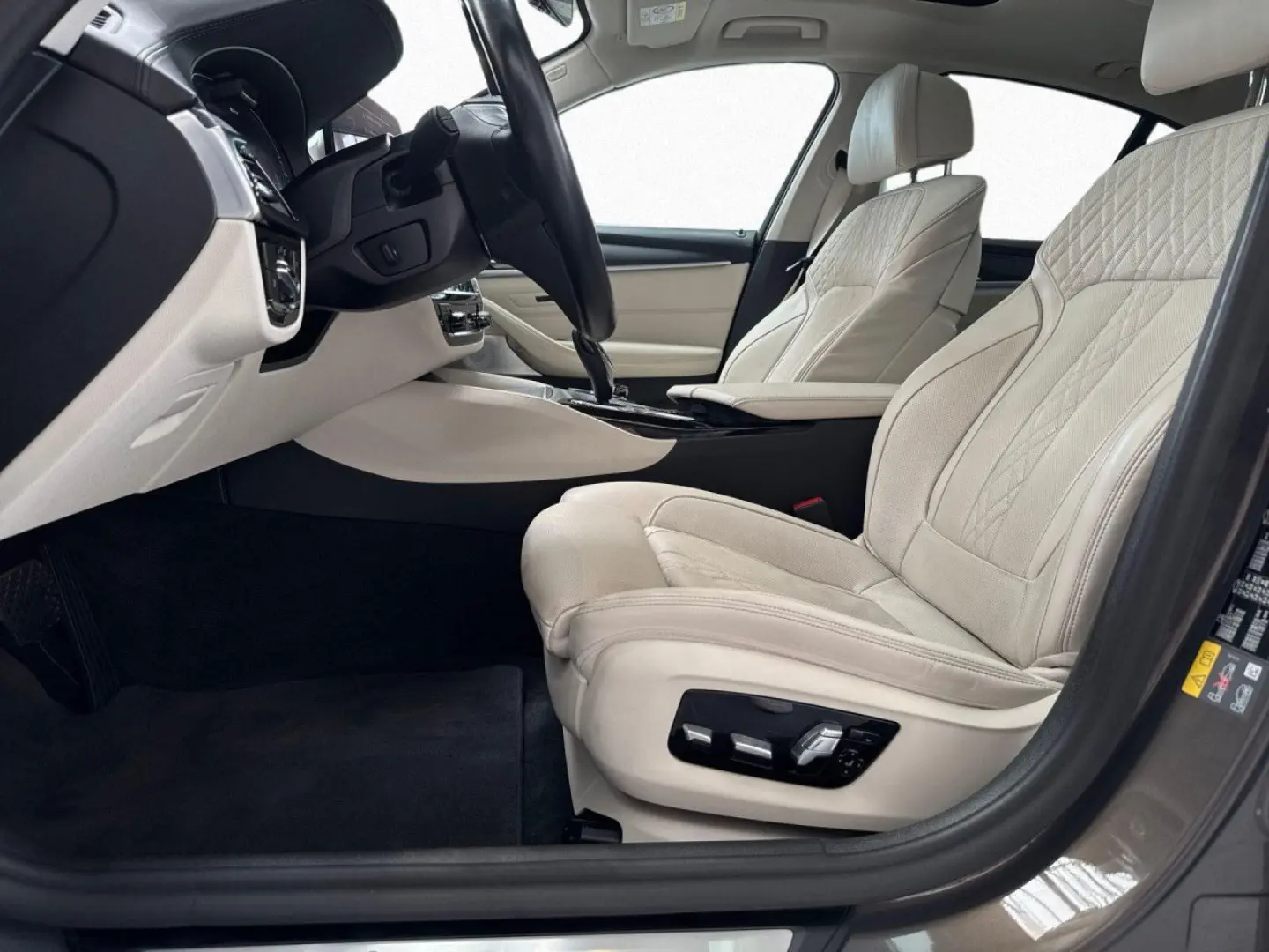 530e xDrive Luxury 360°/Bowers&W/Ventilation/Laser