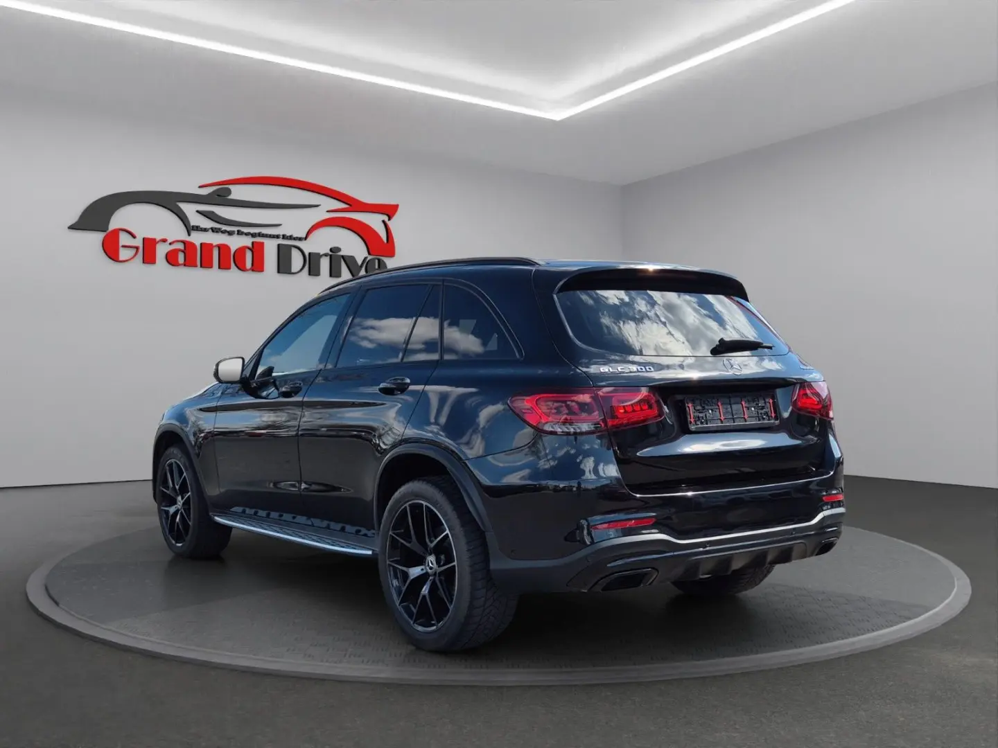 GLC 300 4Matic AMG/LED/PANO/CAM 360/PDC/FACELIFT