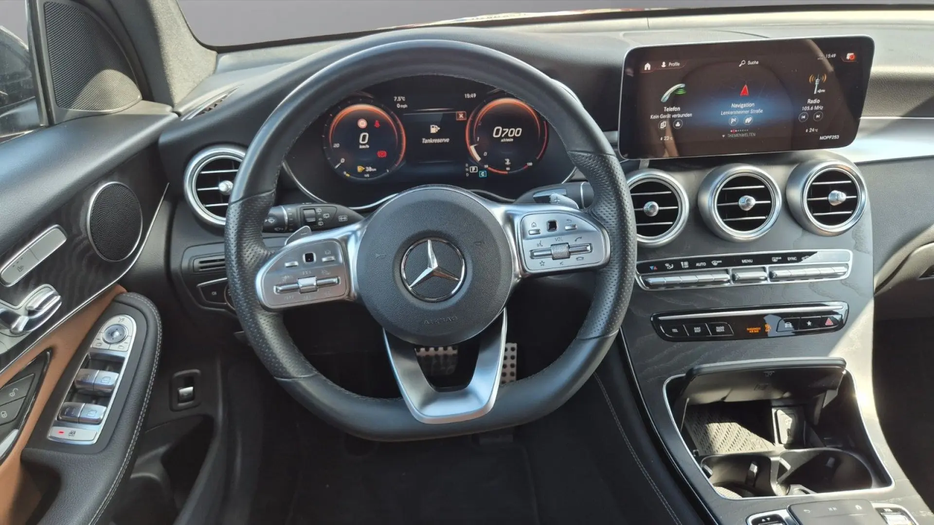 GLC 300 4Matic AMG/LED/PANO/CAM 360/PDC/FACELIFT