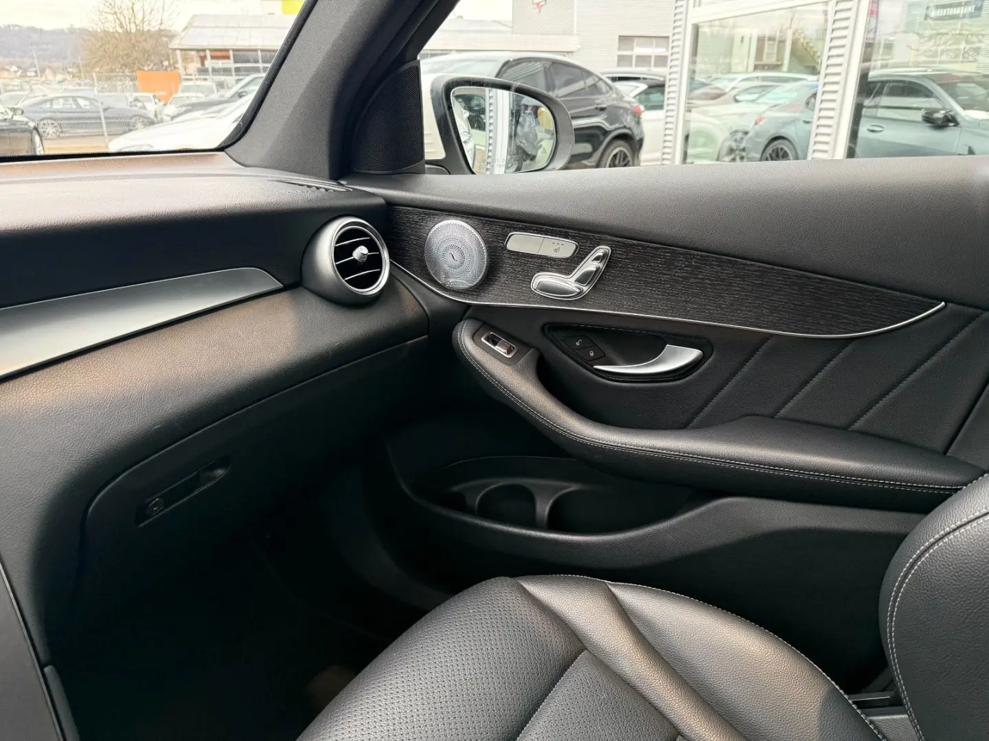 GLC 300 AMG VIRTUAL COCKPIT/360°/BURMEISTER/SHZ