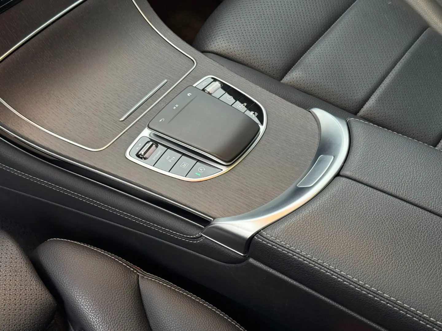 GLC 300 AMG VIRTUAL COCKPIT/360°/BURMEISTER/SHZ