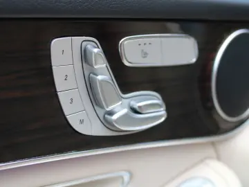 GLC 300 Keyless/Panorama/Kamera/Leder/Carplay