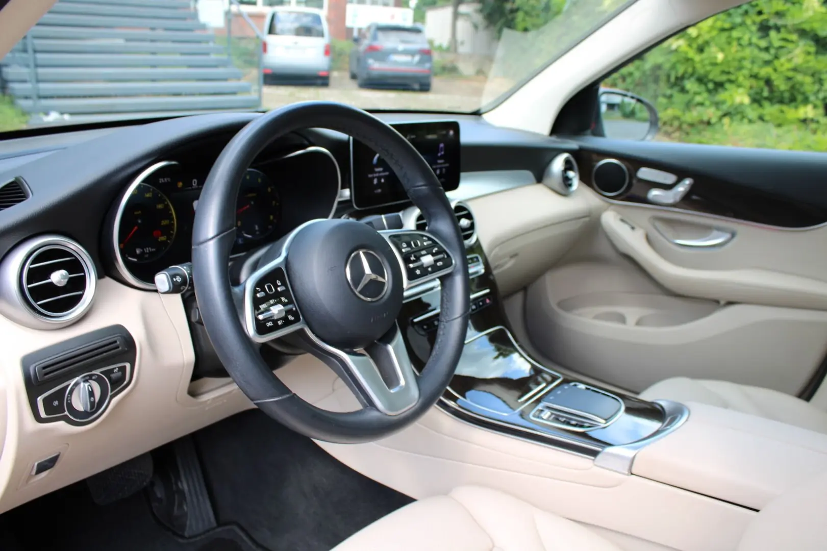GLC 300 Keyless/Panorama/Kamera/Leder/Carplay