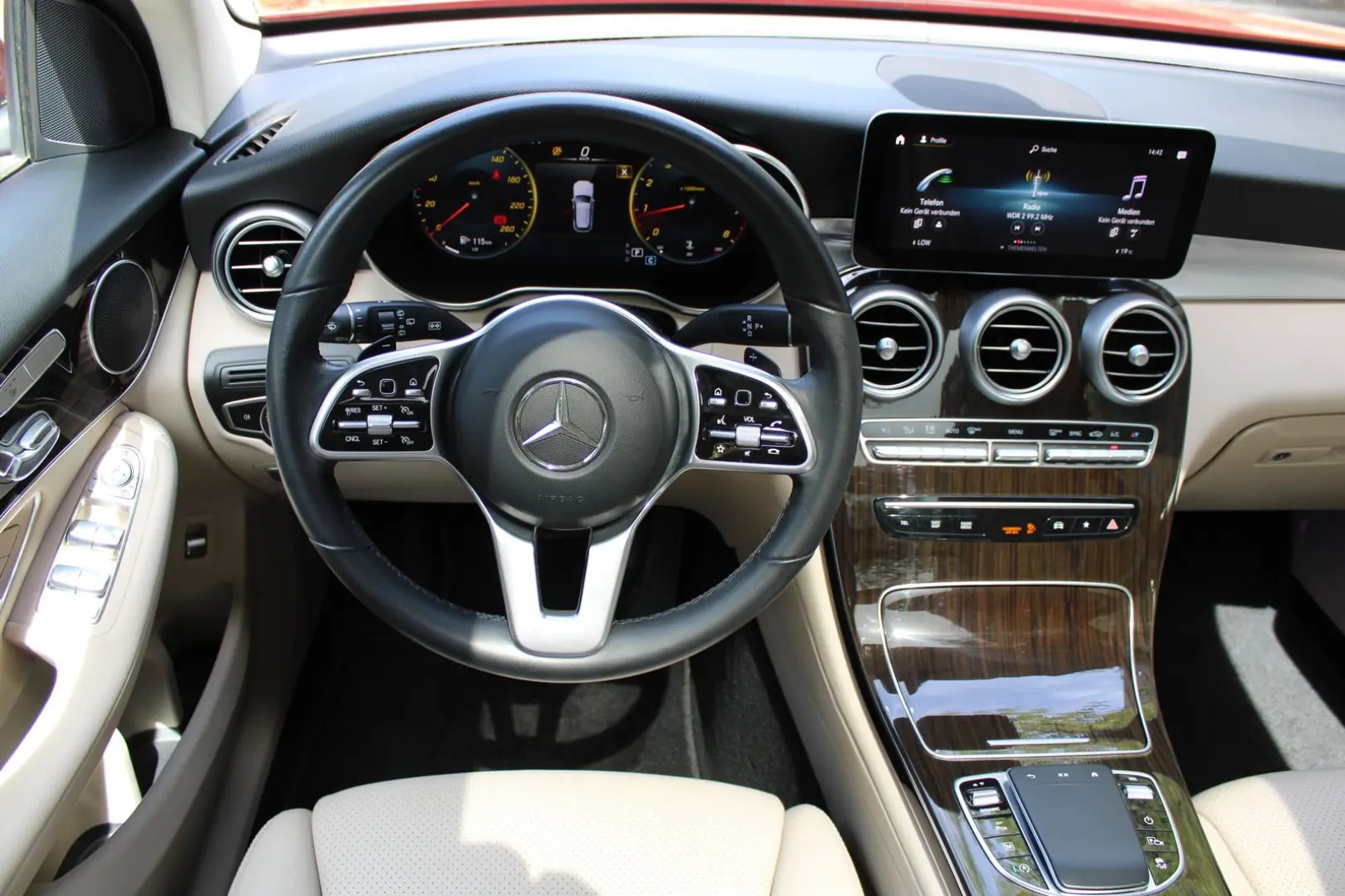 GLC 300 Keyless/Panorama/Kamera/Leder/Carplay