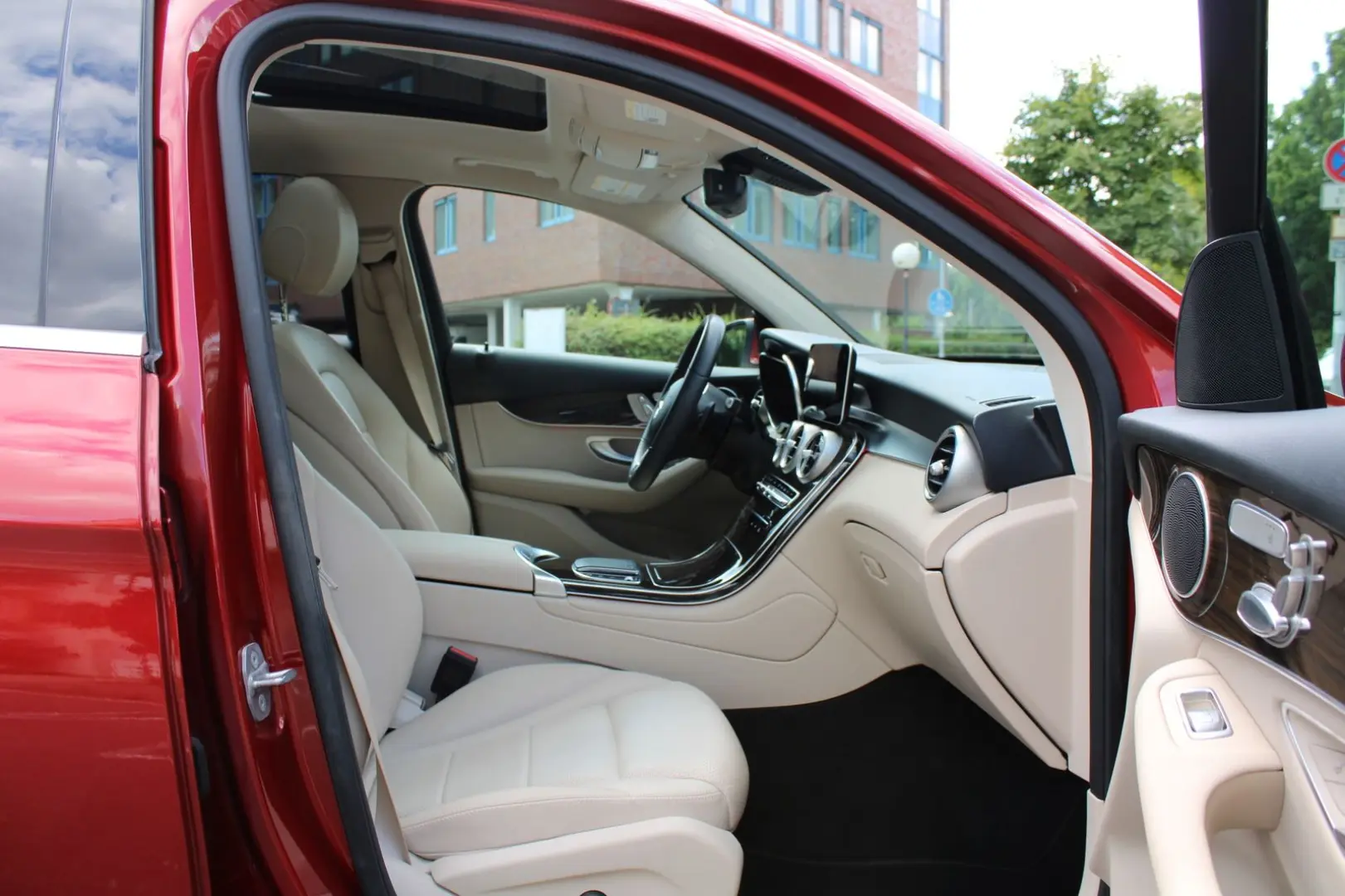 GLC 300 Keyless/Panorama/Kamera/Leder/Carplay