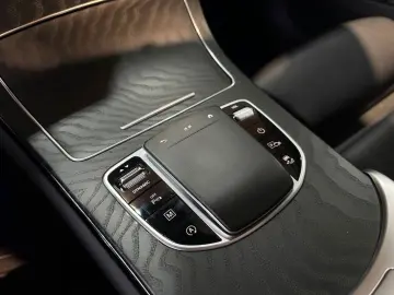 GLC 300 4MATIC/360°/BURMESTER/PANO/CARPLAY