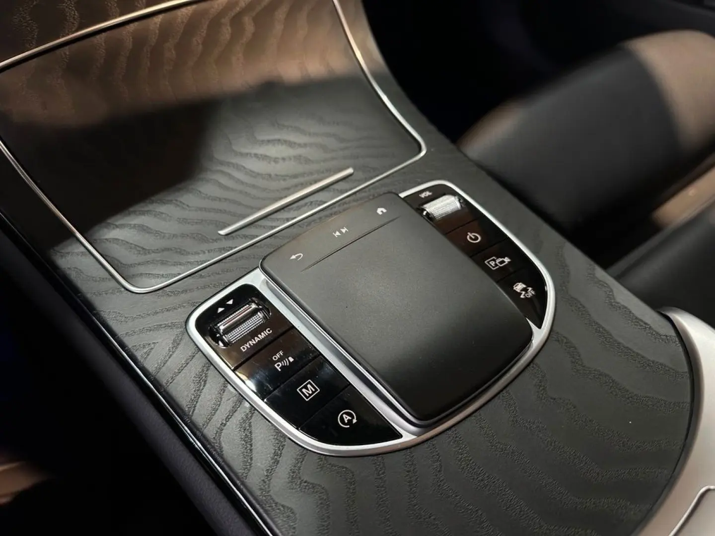 GLC 300 4MATIC/360°/BURMESTER/PANO/CARPLAY