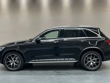 GLC300 de 9G 4M *AMG LINE*PANO*BURMESTER*AHK*360