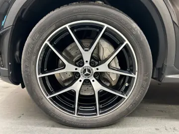 GLC300 de 9G 4M *AMG LINE*PANO*BURMESTER*AHK*360