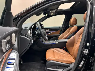 GLC300 de 9G 4M *AMG LINE*PANO*BURMESTER*AHK*360