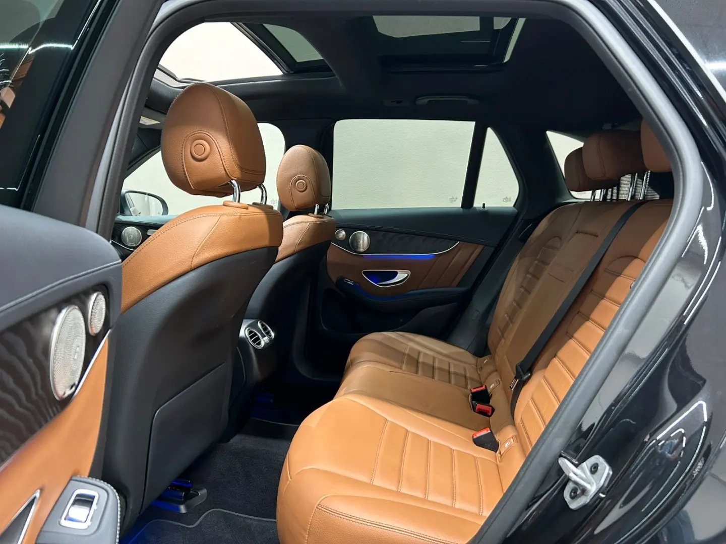 GLC300 de 9G 4M *AMG LINE*PANO*BURMESTER*AHK*360