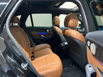 GLC300 de 9G 4M *AMG LINE*PANO*BURMESTER*AHK*360