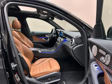 GLC300 de 9G 4M *AMG LINE*PANO*BURMESTER*AHK*360
