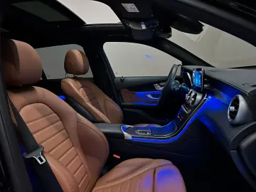 GLC300 de 9G 4M *AMG LINE*PANO*BURMESTER*AHK*360