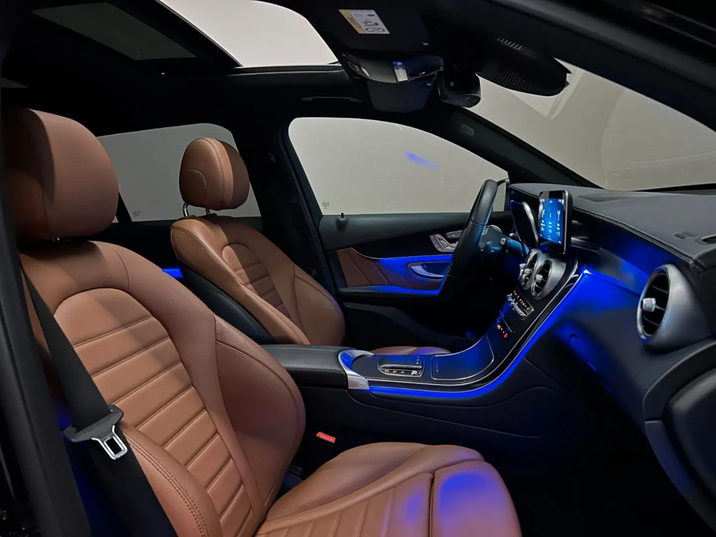 GLC300 de 9G 4M *AMG LINE*PANO*BURMESTER*AHK*360