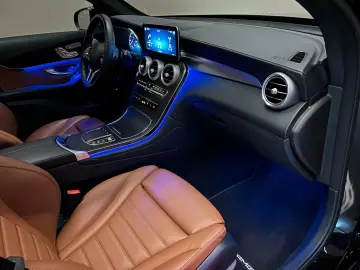 GLC300 de 9G 4M *AMG LINE*PANO*BURMESTER*AHK*360