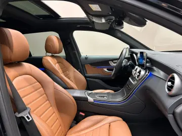 GLC300 de 9G 4M *AMG LINE*PANO*BURMESTER*AHK*360