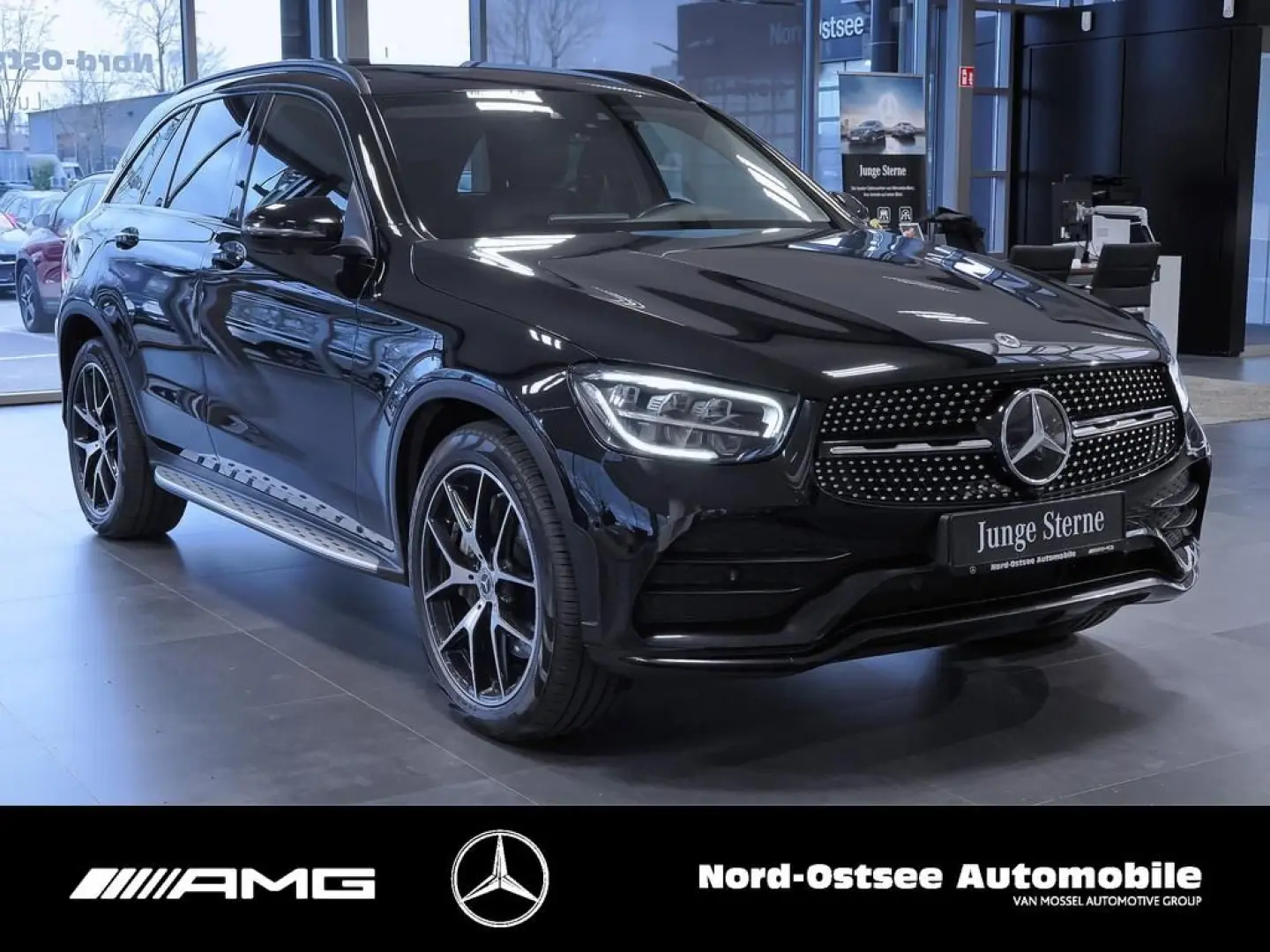 GLC 400 d 4M AMG NIGHT PANO AHK HUD DISTRO LED