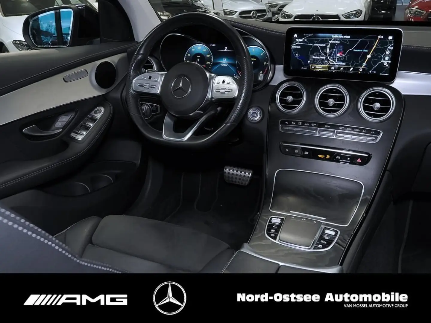 GLC 400 d 4M AMG NIGHT PANO AHK HUD DISTRO LED