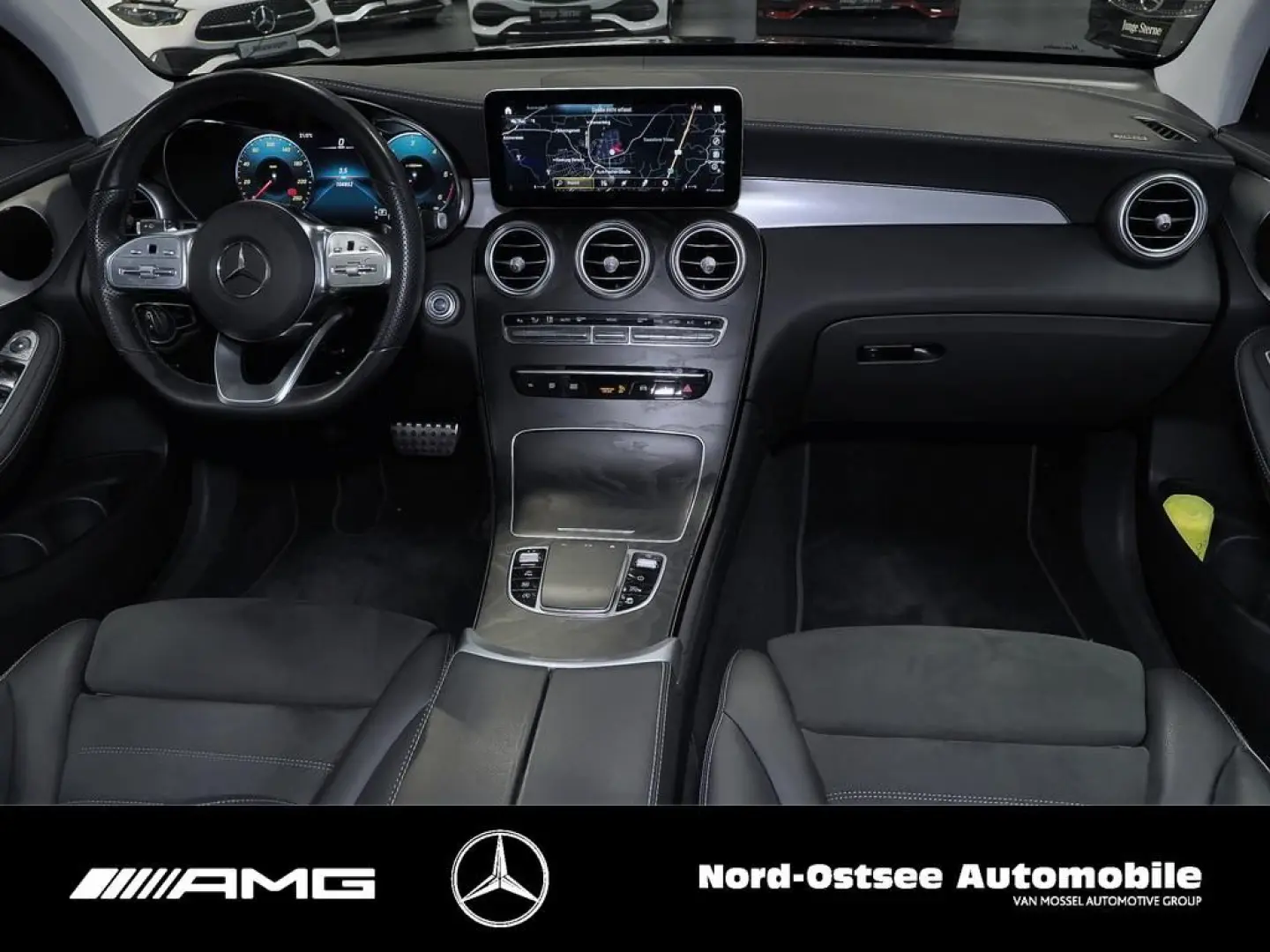 GLC 400 d 4M AMG NIGHT PANO AHK HUD DISTRO LED