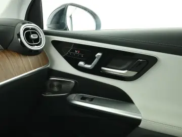 GLC 300 d 4M AMG*Pano*Airmatic*Memory*Digi-Light