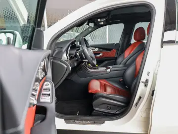 GLC 400 d 4M AMG Line AHK Distr. LED Pano HUD Na