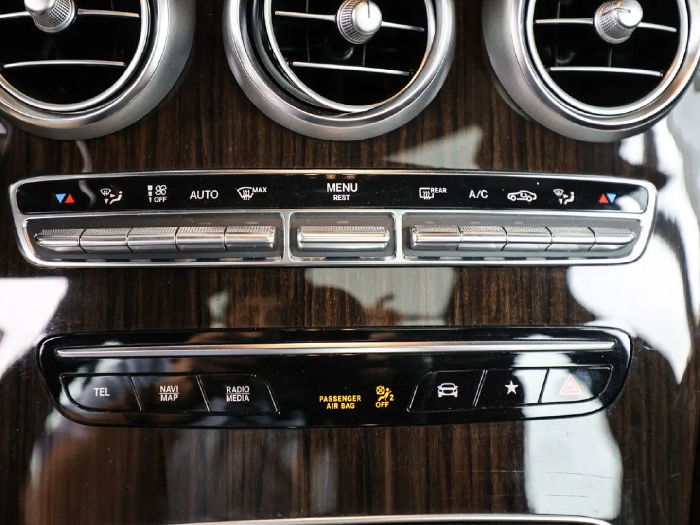 GLC 400 d 4M AMG Line AHK Distr. LED Pano HUD Na