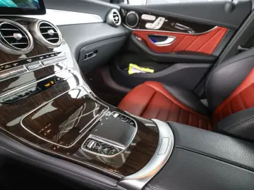 GLC 400 d 4M AMG Line AHK Distr. LED Pano HUD Na