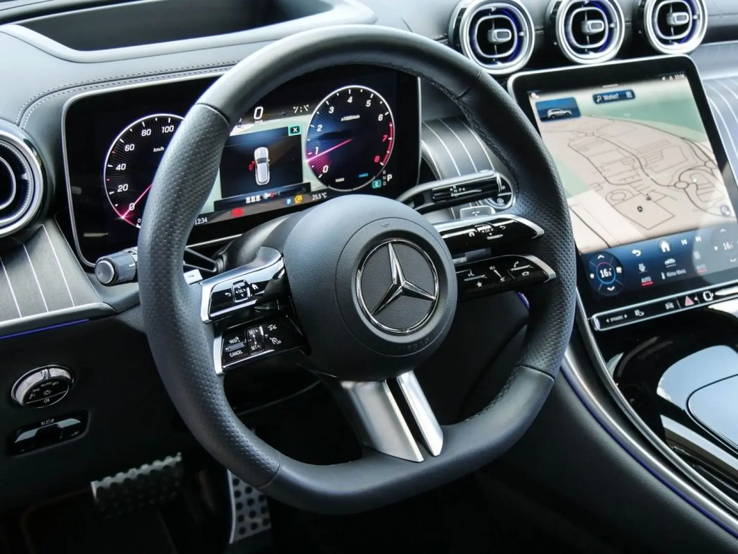 GLC 300 4MATIC |AMG|NIGHT|KEYL|NAVI|PANO|BURM|LM