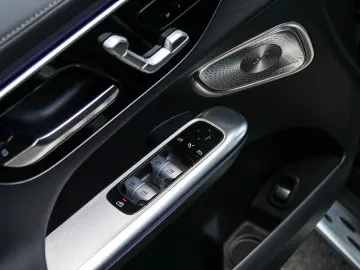 GLC 300 4MATIC |AMG|NIGHT|KEYL|NAVI|PANO|BURM|LM