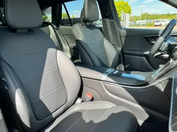 GLC 300 d 4M AMG+Night+HUD+Burm+Distr+DigiLight+