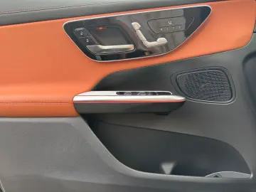 GLC 300 d 4Matic Edition AMG+AHK+PANO+MEMORY