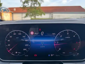 GLC 300 d 4Matic Edition AMG+AHK+PANO+MEMORY
