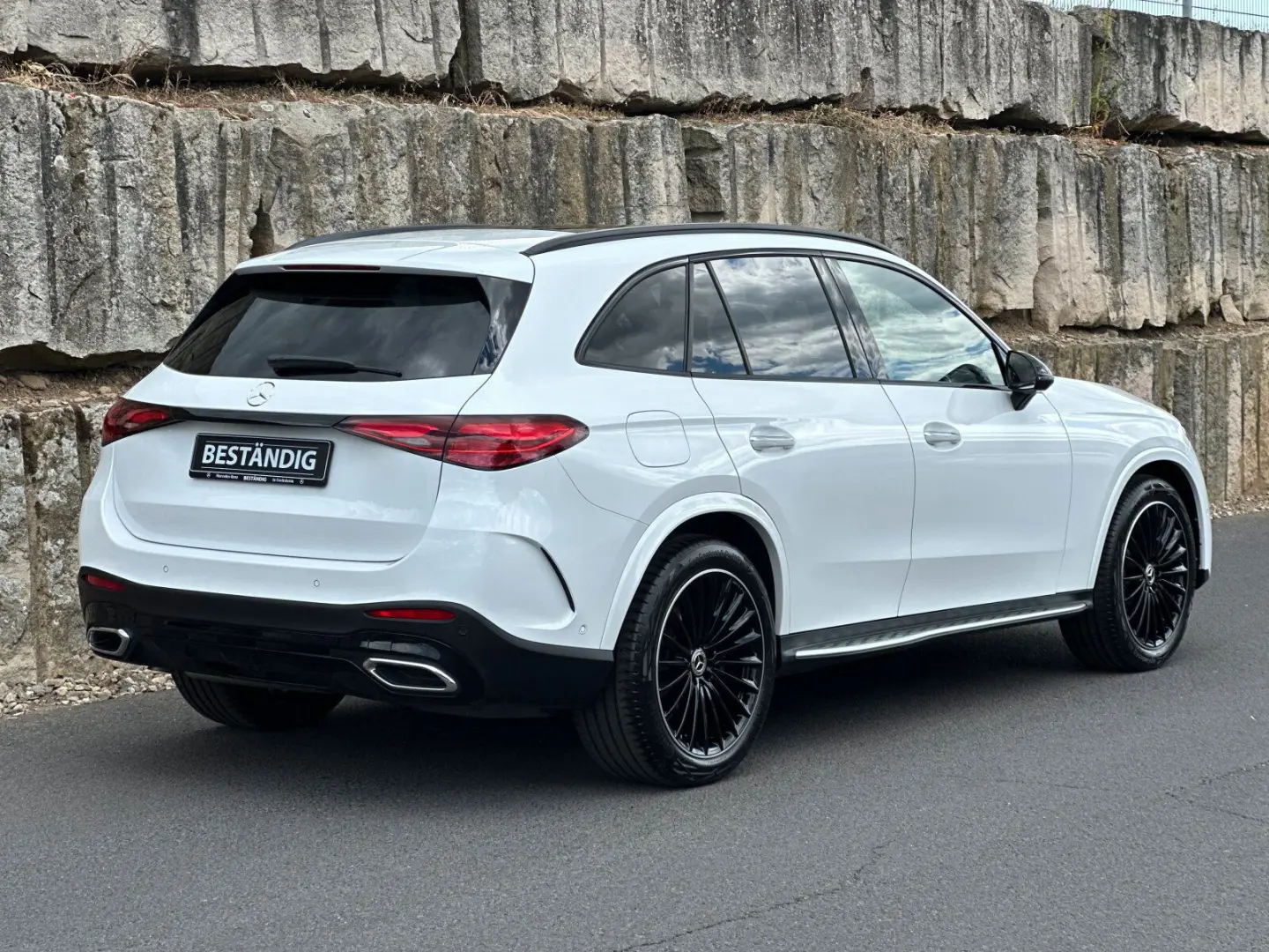 GLC 300d 4M AMG+PREMIUM+STANDHZG.+AHK+LEDERBRAUN