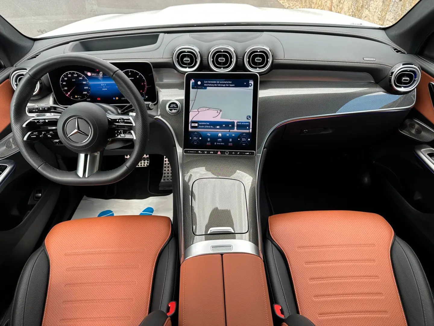 GLC 300d 4M AMG+PREMIUM+STANDHZG.+AHK+LEDERBRAUN