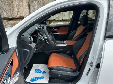 GLC 300d 4M AMG+PREMIUM+STANDHZG.+AHK+LEDERBRAUN