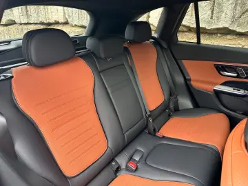 GLC 300d 4M AMG+PREMIUM+STANDHZG.+AHK+LEDERBRAUN