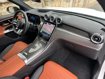 GLC 300d 4M AMG+PREMIUM+STANDHZG.+AHK+LEDERBRAUN