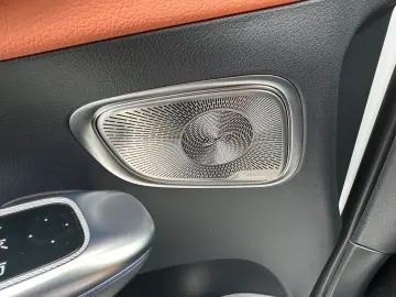GLC 300d 4M AMG+PREMIUM+STANDHZG.+AHK+LEDERBRAUN
