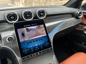 GLC 300d 4M AMG+PREMIUM+STANDHZG.+AHK+LEDERBRAUN