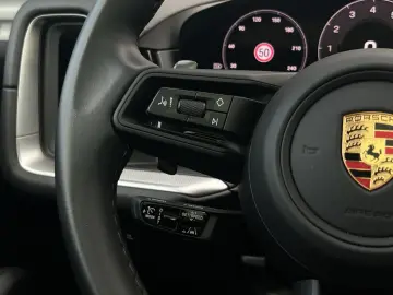 Cayenne E-Hybrid | Surround View | Panorama |