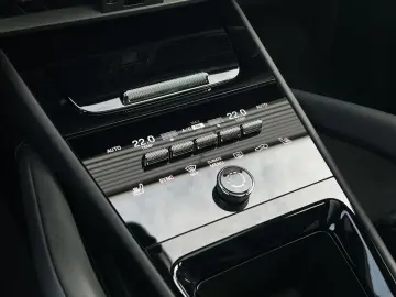Cayenne E-Hybrid | Surround View | Panorama |