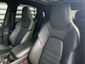 Cayenne E-Hybrid | Surround View | Panorama |