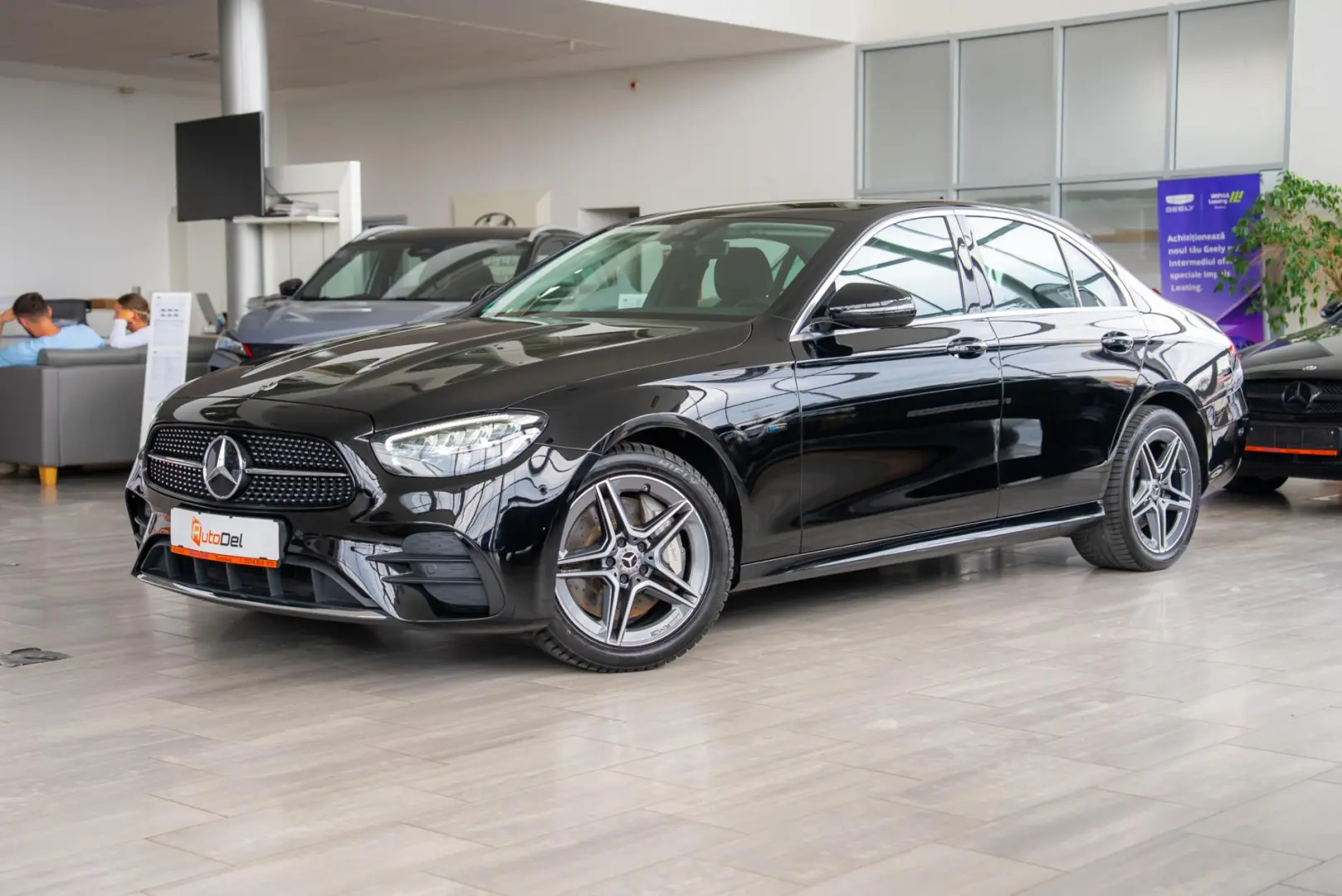 Mercedes-Benz E 300 e 9G-Tronic 