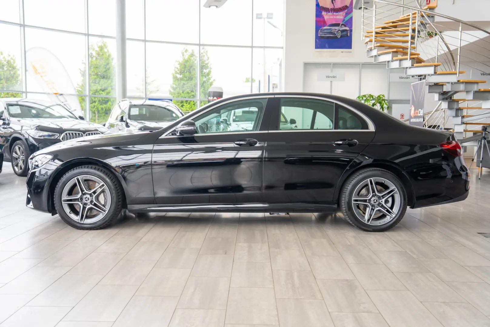 Mercedes-Benz E 300 e 9G-Tronic 