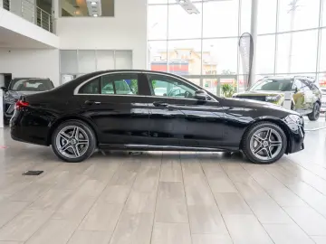 Mercedes-Benz E 300 e 9G-Tronic 