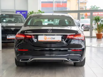 Mercedes-Benz E 300 e 9G-Tronic 